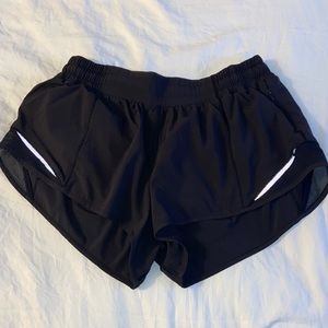 Lululemon Hotty Hot 2.5 Black Shorts, Size 8
